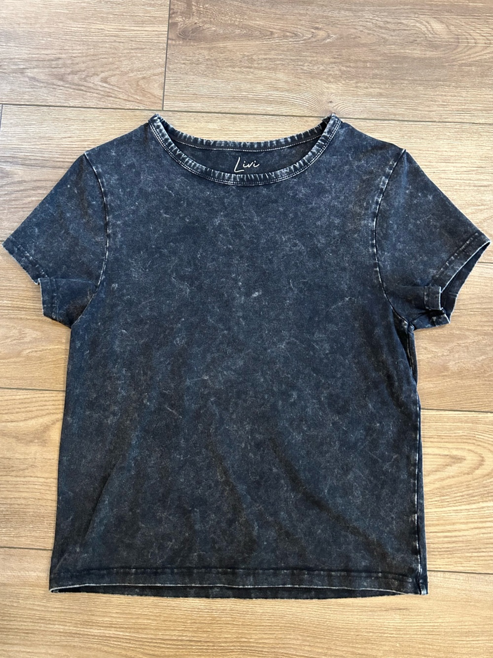 Liv by Olivia Rae Black Acid Wash Tee Women’s Large Minimalist